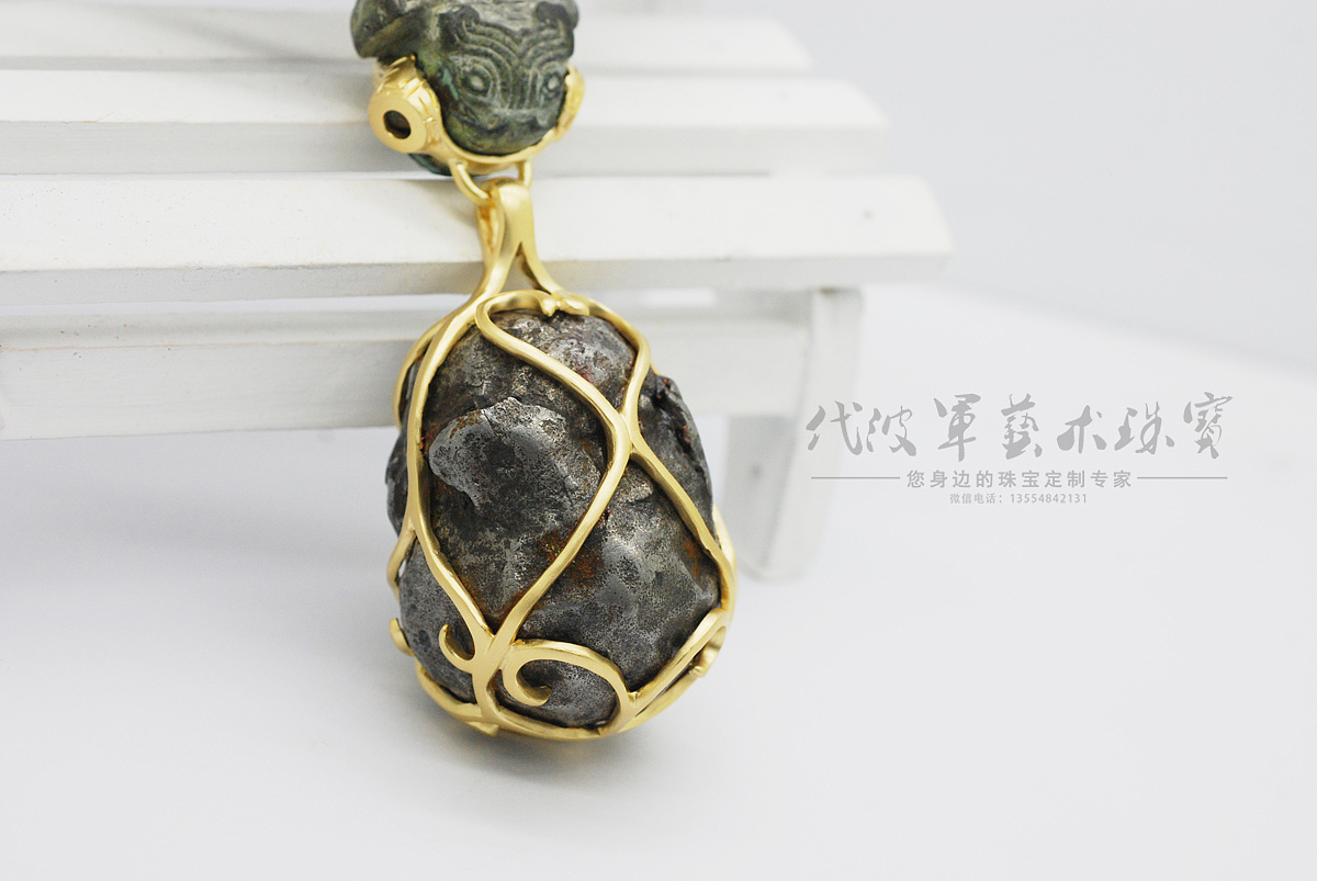 代波军艺术珠宝定制----青铜器和陨石结合做成的首饰（图ZNzUyOTcxMzY=） - 首饰设计 - 站酷设计师代波军艺术珠宝原创素材 - 站酷ZCOOL