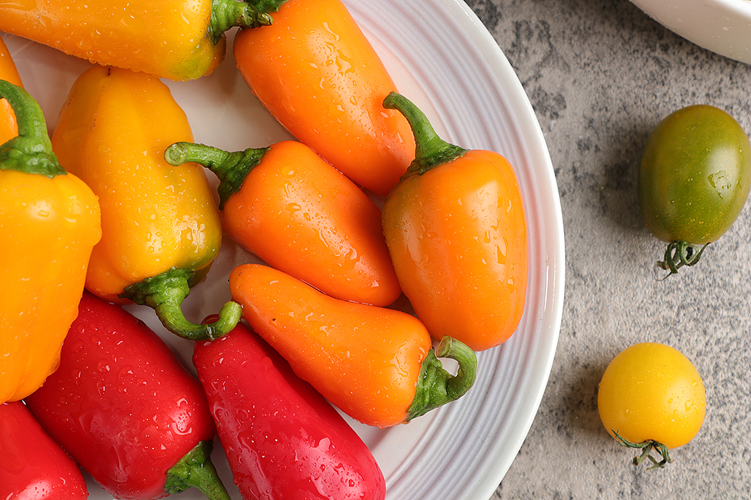 科劳斯三色水果辣椒丨飞鸟传媒专注生鲜电商拍摄设计