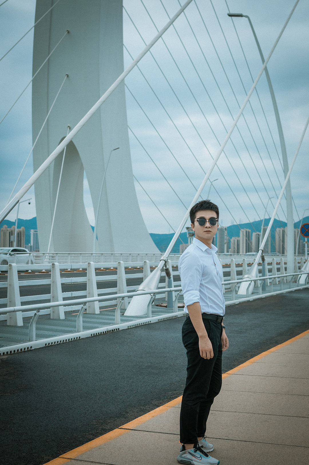 新首钢大桥人像摄影（图ZMjI2NDA5MDE2） - 人像摄影 - 站酷设计师摄影师仙来原创素材 - 站酷ZCOOL