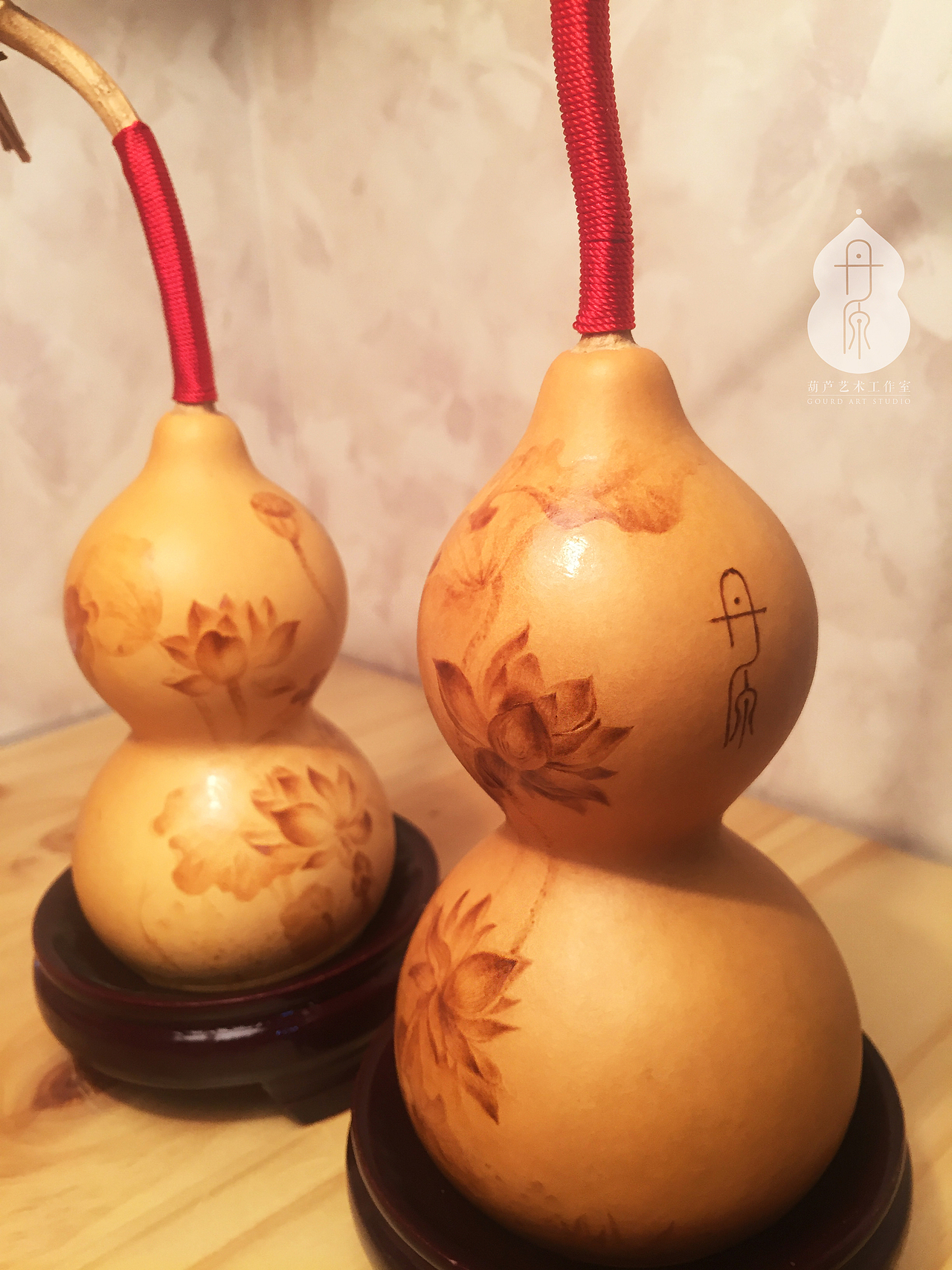 丹原葫芦烙画荷花