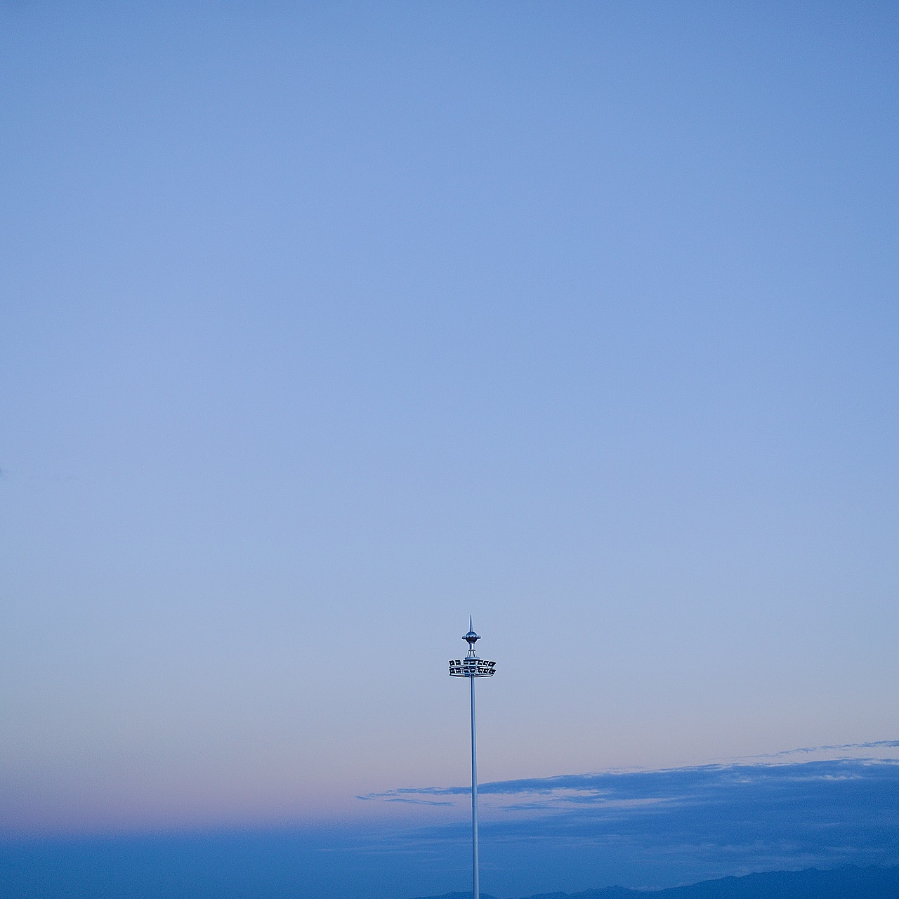 青海湖边（图ZMjE2NzE2NzIw） - 风光摄影 - 站酷设计师再见陈生原创素材 - 站酷ZCOOL