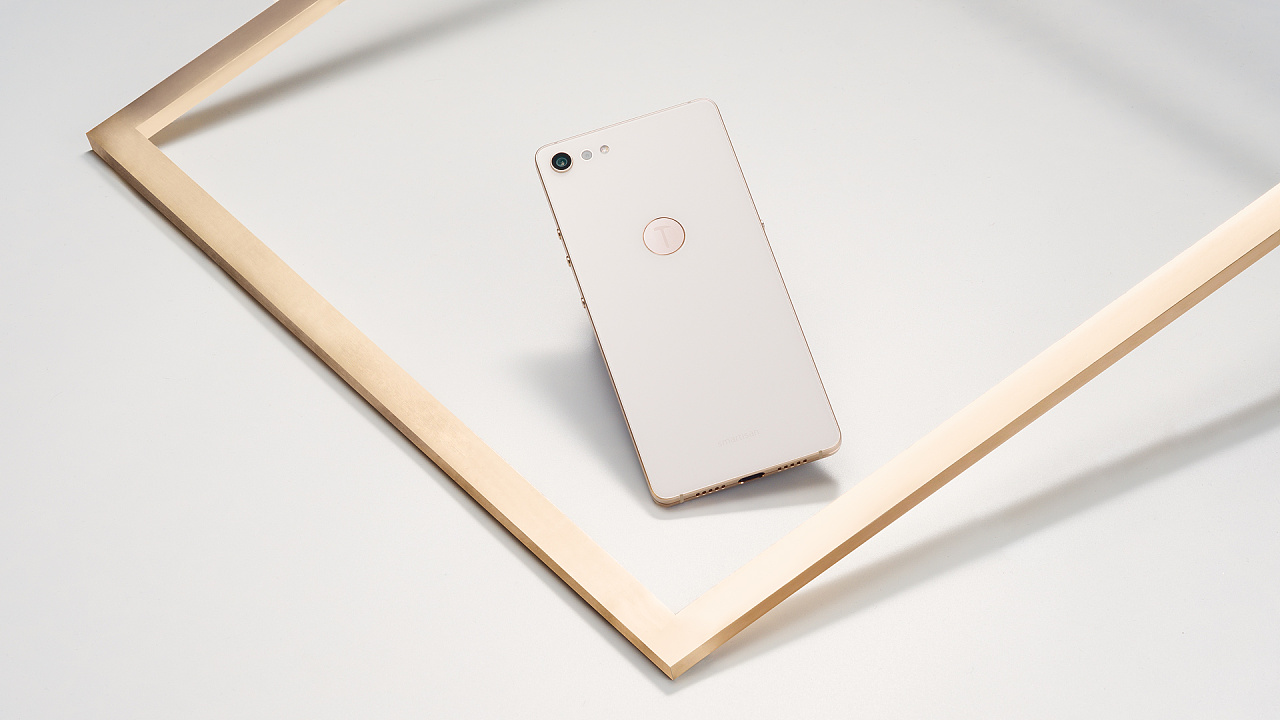 锤子手机坚果pro2浅金色 科技与人文的金线