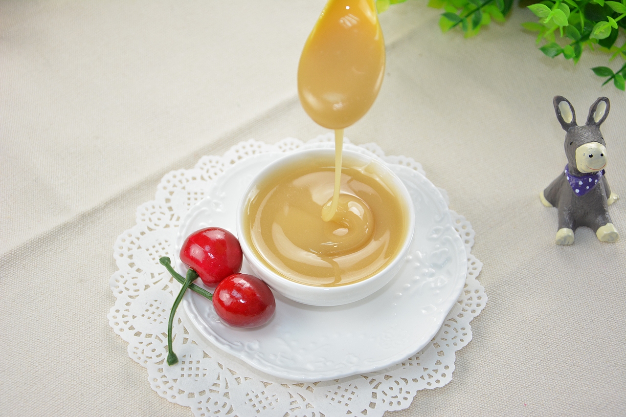 轻奢花茶-高原蜂蜜-产品摄影图