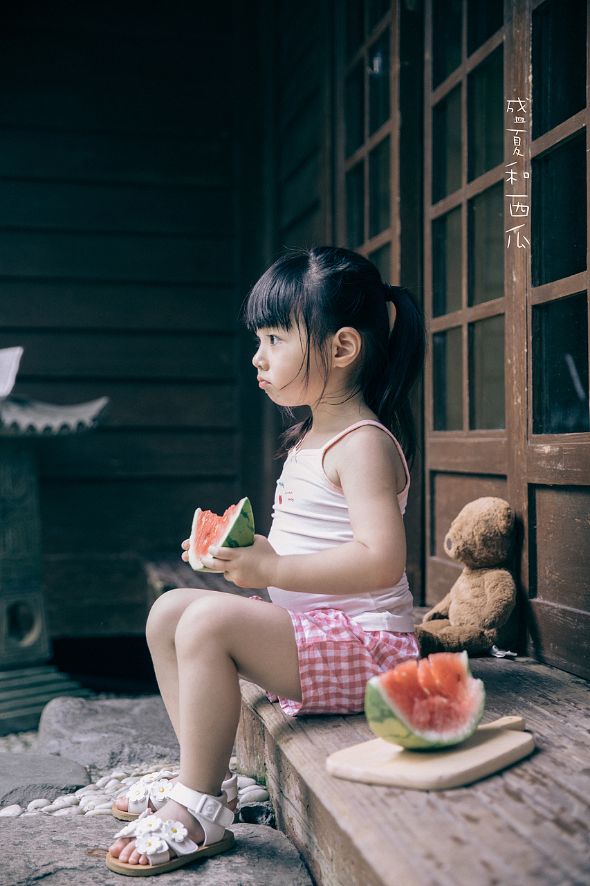 盛夏和西瓜（图ZMTY4NDI1NzUy） - 人像摄影 - 站酷设计师一只小心晨原创素材 - 站酷ZCOOL