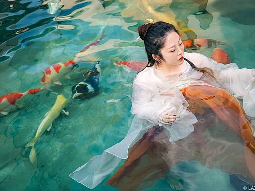水·色