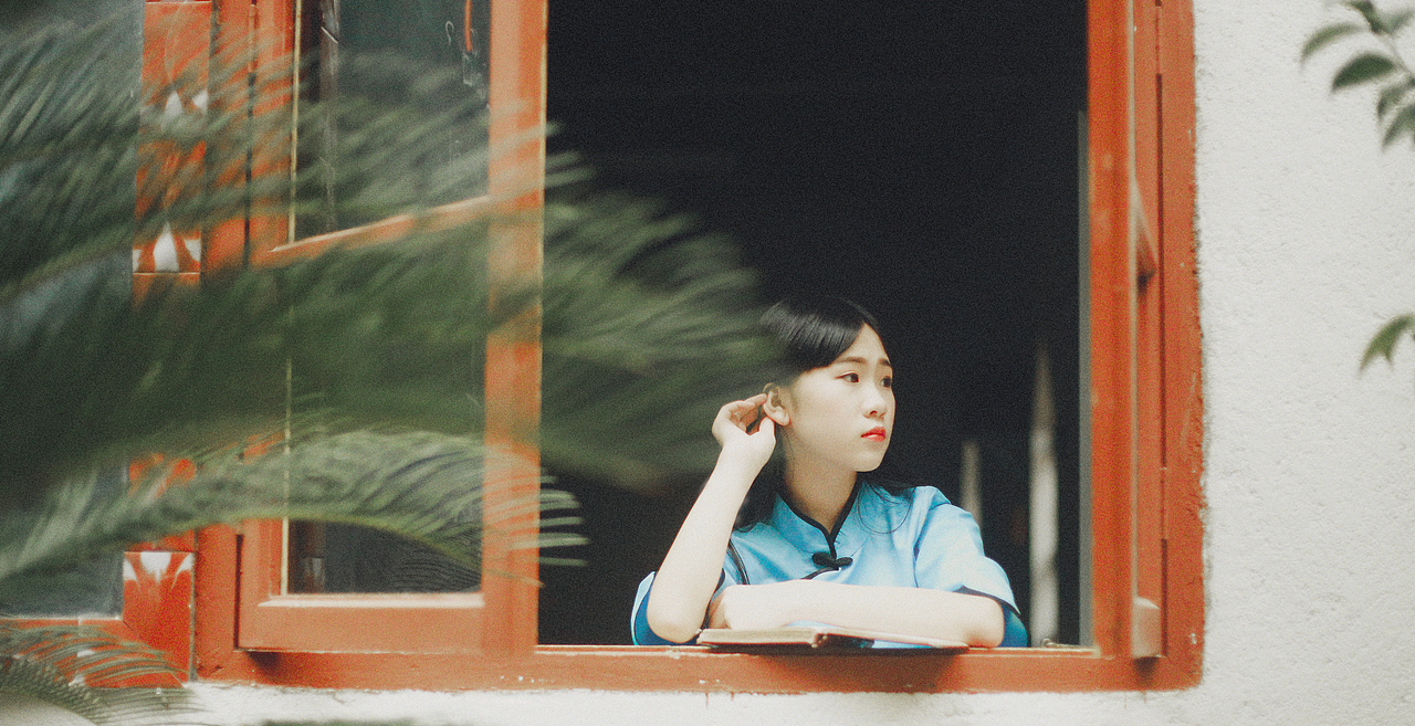 逢着丁香一样的姑娘（图ZNzQzMTQyMDg=） - 人像摄影 - 站酷设计师莉莉二妖原创素材 - 站酷ZCOOL