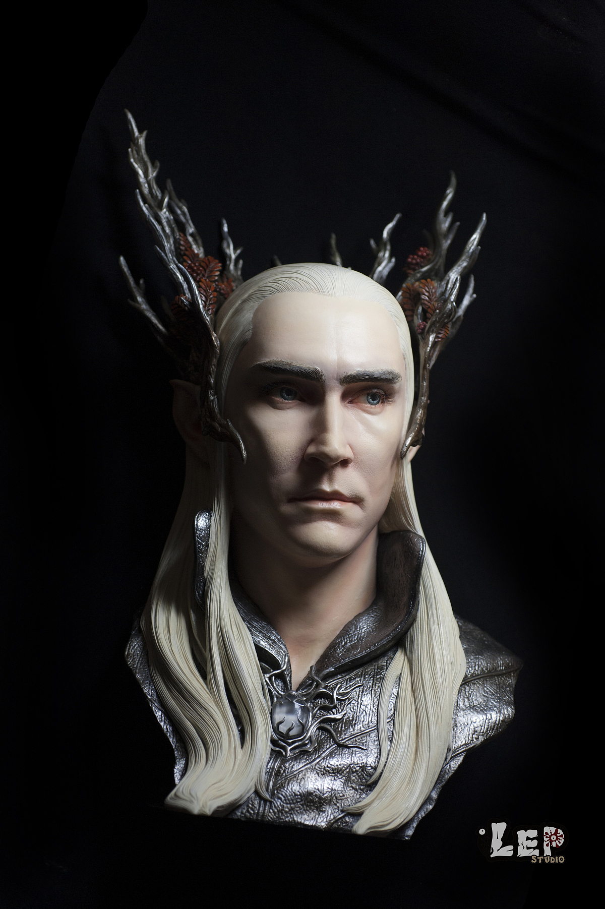 瑟兰迪尔胸像涂装完成~~