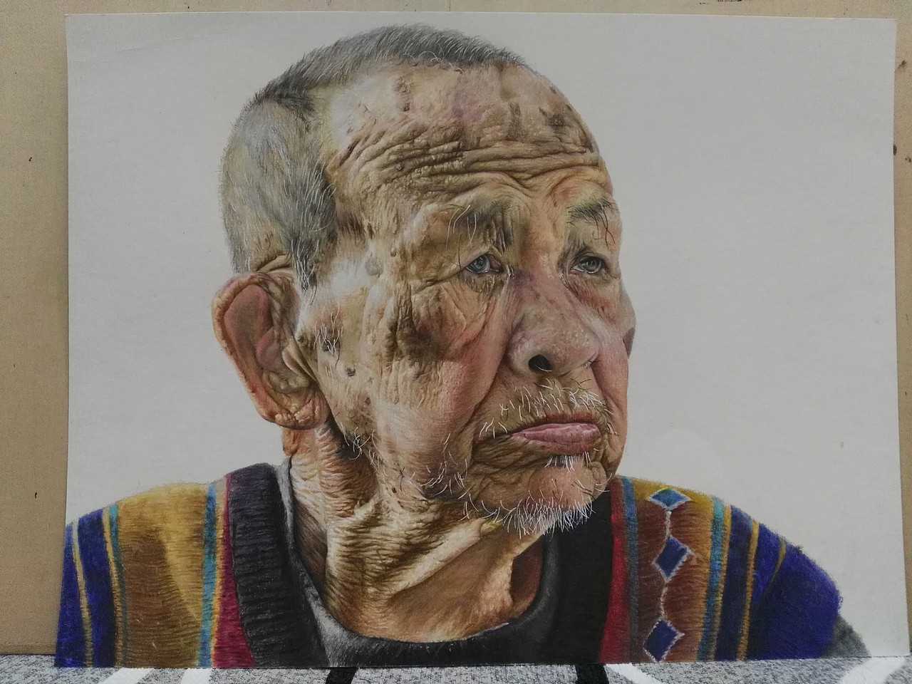 写实彩铅作品《爷爷》（图ZNzkyMTc3NTI=） - 绘画 - 站酷设计师浩轩手绘原创素材 - 站酷ZCOOL