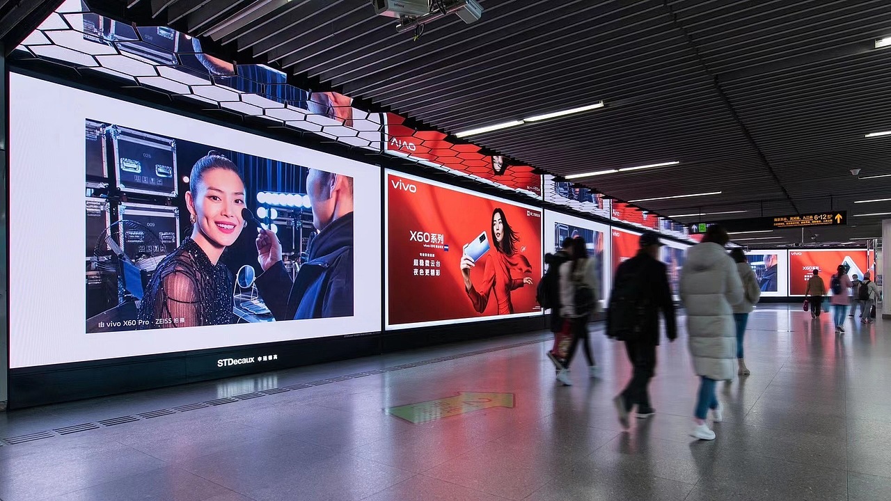 YCAD作品 | vivo X60（圖ZMjYxMjI3ODc2） - 海報 - 站酷設計師又成廣告原創(chuàng)素材 - 站酷ZCOOL