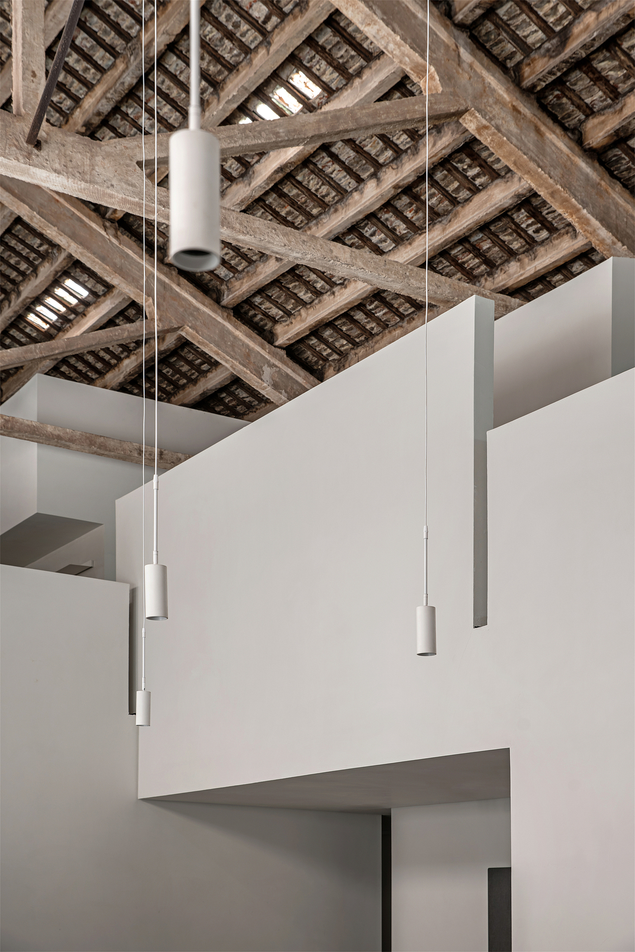 LEW丨厂房改造丨卫浴美学空间（图ZMzAwMjgxNjY0） - 商业空间设计 - 站酷设计师里与外创意原创素材 - 站酷ZCOOL