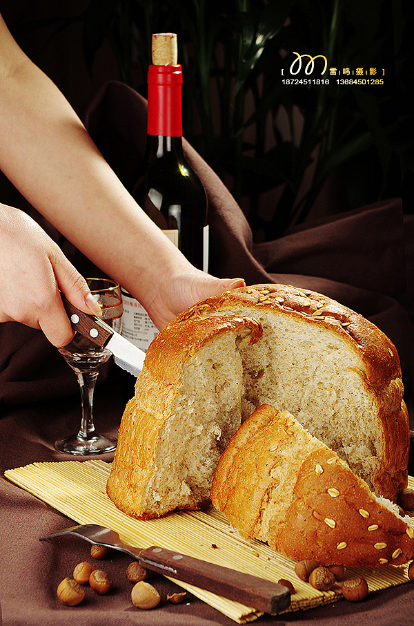 哈尔滨菜谱菜牌，雷鸣摄影，哈尔滨俄罗斯风味大列巴面包（图ZODYyNTIzMg==） - 其他摄影 - 站酷设计师雷鸣摄影原创素材 - 站酷ZCOOL