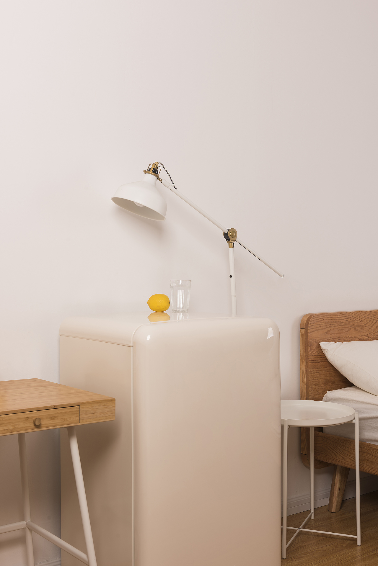 小吉迷你复古冰箱light系列场景平面海报电器摄影