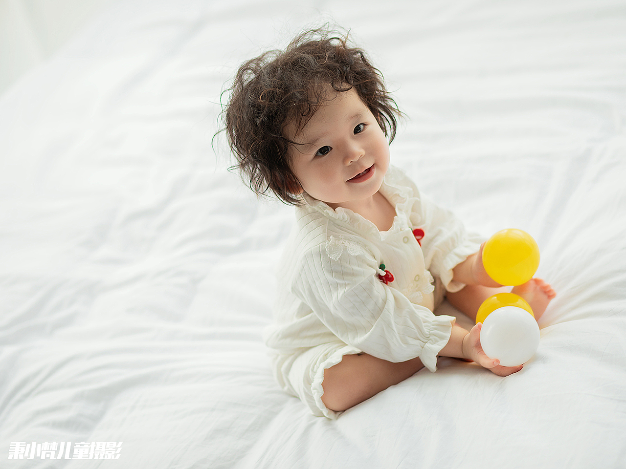 妍然自知©秉小梵