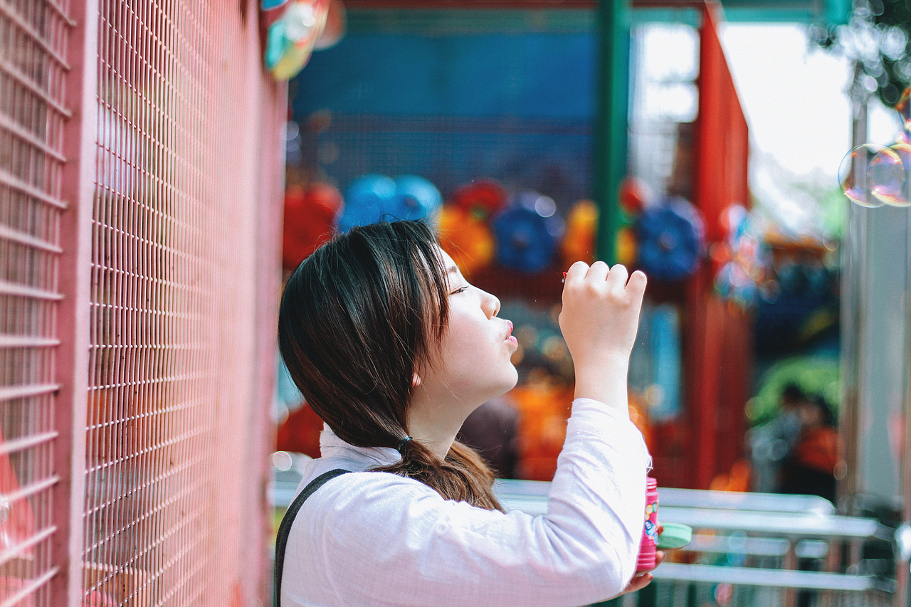 游乐园的少女（图ZNDA1MTc1MzI=） - 人像摄影 - 站酷设计师拉沙原创素材 - 站酷ZCOOL