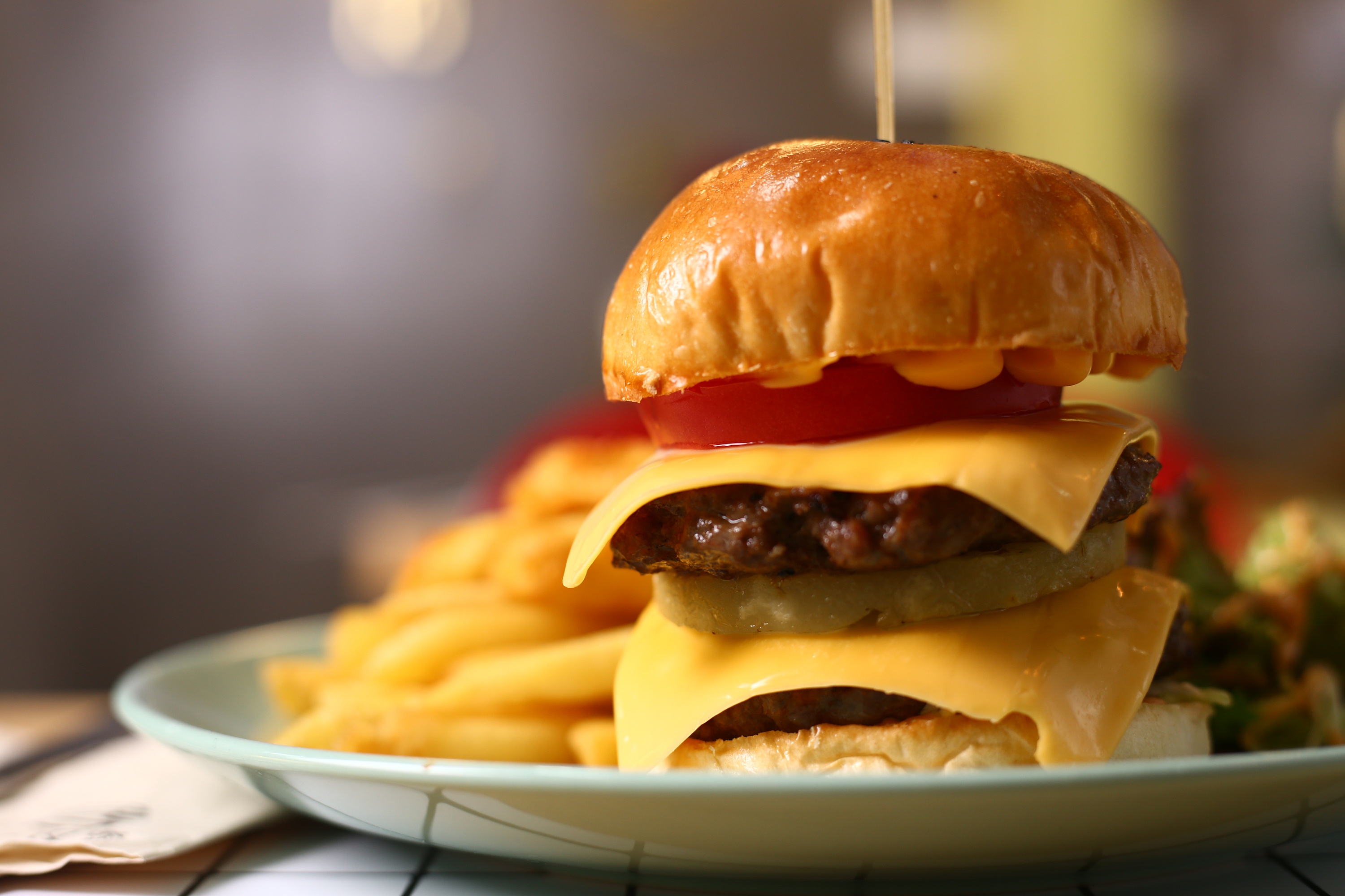 戈一汉堡/十二朵茶饮/酸奶冰淇淋