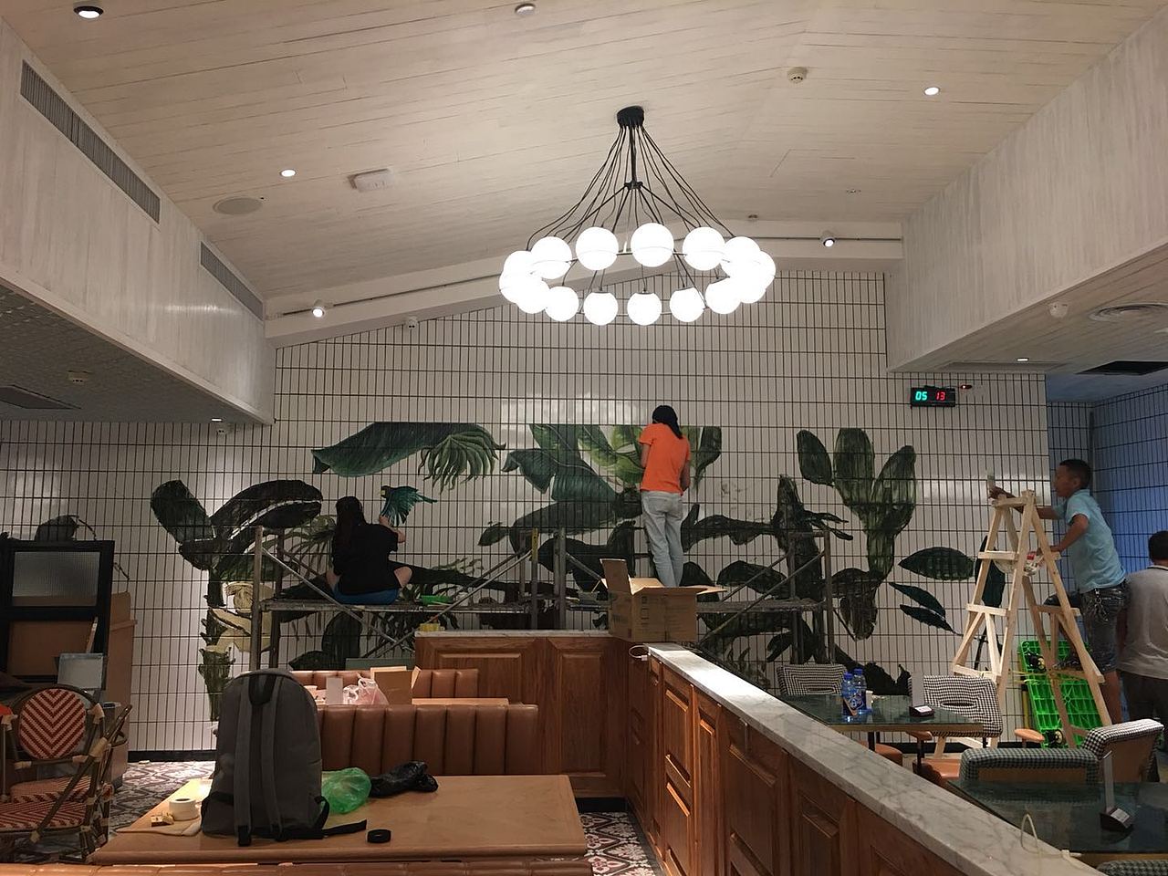 郑州绿地新都会曼玉餐厅墙绘（图ZMTMwMTA3MDgw） - 绘画 - 站酷设计师杜静文原创素材 - 站酷ZCOOL