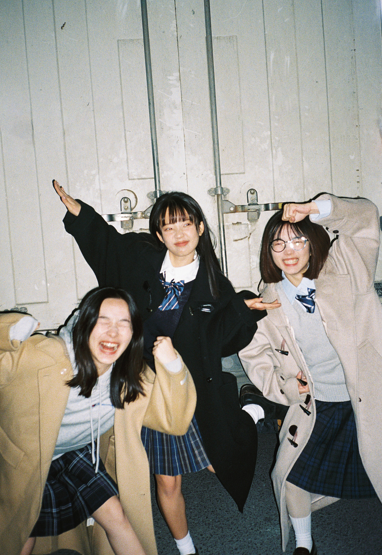 爆炸甜筒 米色夜空 花束下的夕阳（图ZMjg1NTc2NTY4） - 人像摄影 - 站酷设计师NiccoCai原创素材 - 站酷ZCOOL