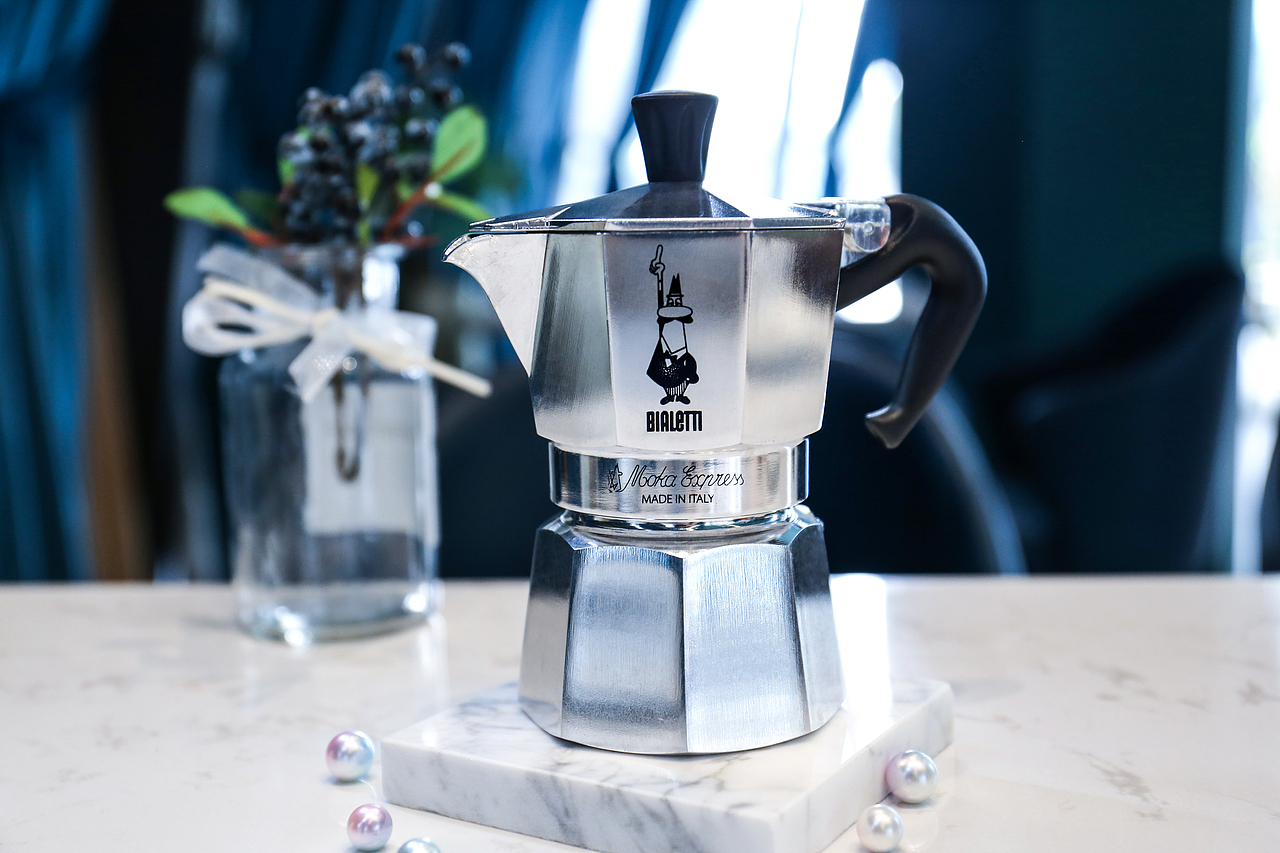比樂蒂bialetti摩卡壺?cái)z影（圖ZMjE1ODk2OTI0） - 產(chǎn)品攝影 - 站酷設(shè)計(jì)師蘇小悠原創(chuàng)素材 - 站酷ZCOOL