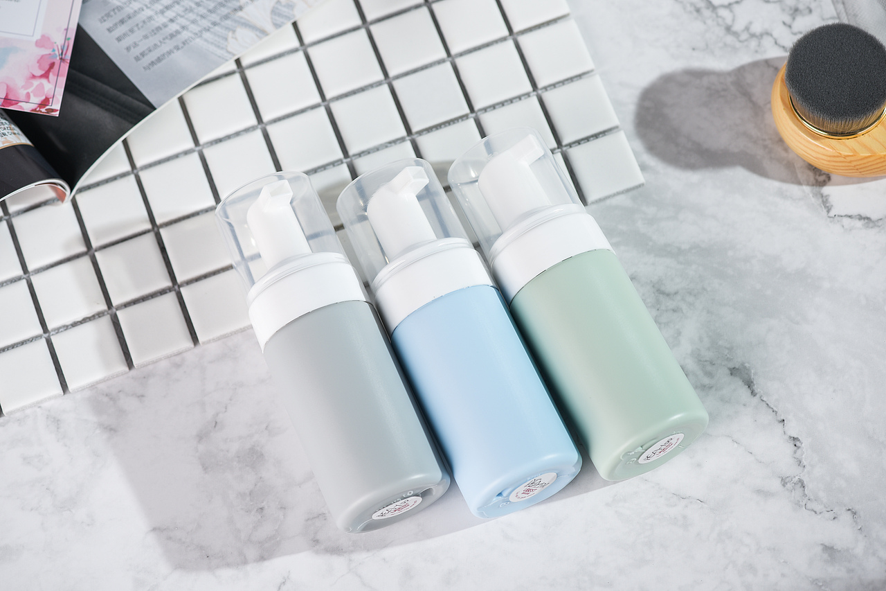 分装瓶简约（图ZMjM2MjM3NzEy） - 产品摄影 - 站酷设计师360度回旋拍原创素材 - 站酷ZCOOL