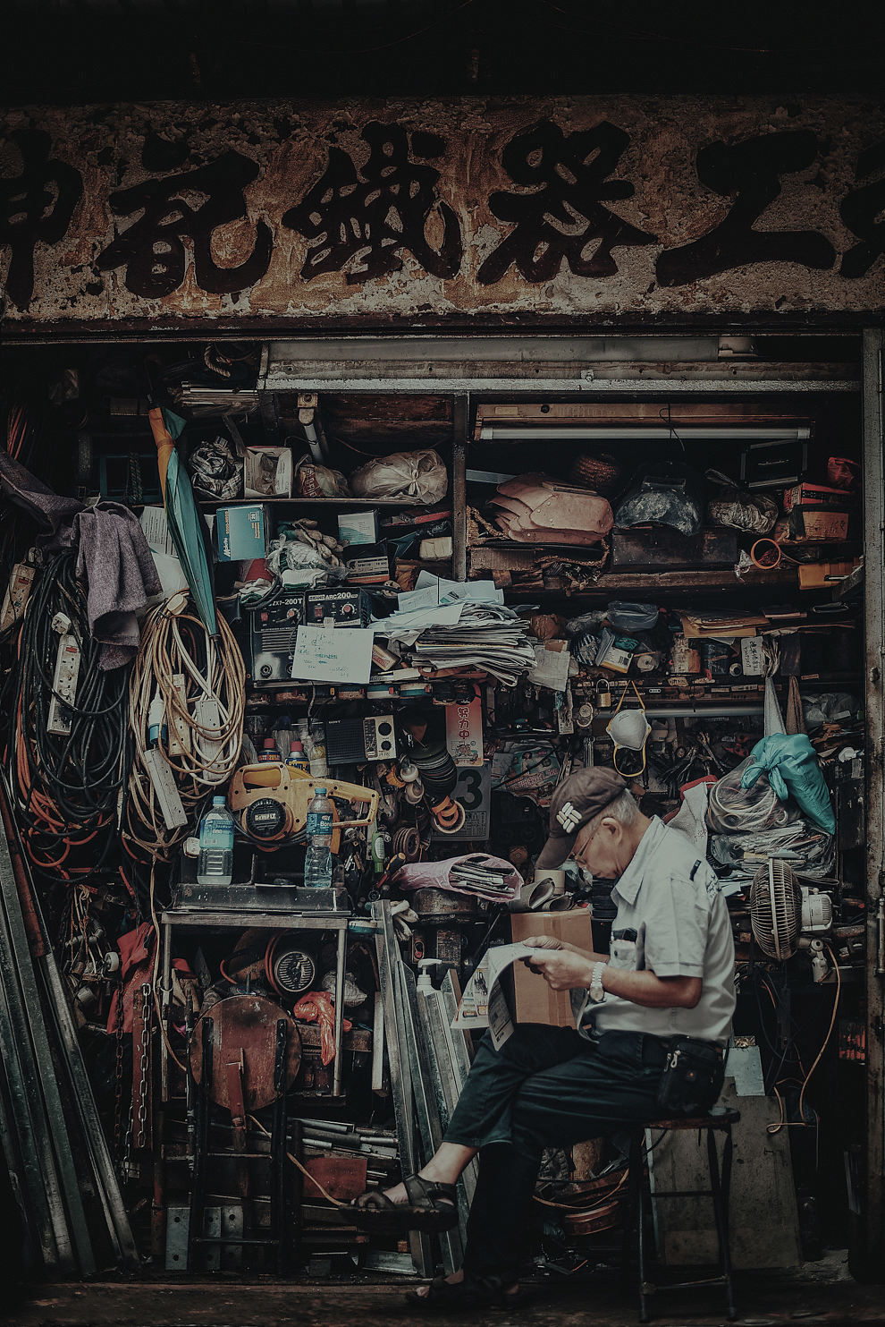 乡土香港 | 雨、孤影及人间烟火(图ZMzI4MDcxNDQ0) - 环境/建筑摄影 - 站酷设计师hellodonny原创素材 - 站酷ZCOOL