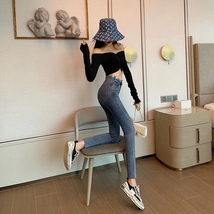 模特嘉嘉 女装牛仔裤拍摄 阔腿裤拍摄魔术裤酒店风摄影（图ZMTg2MTc0OTg0） - 休闲/流行服饰 - 站酷设计师北斗摄影原创素材 - 站酷ZCOOL