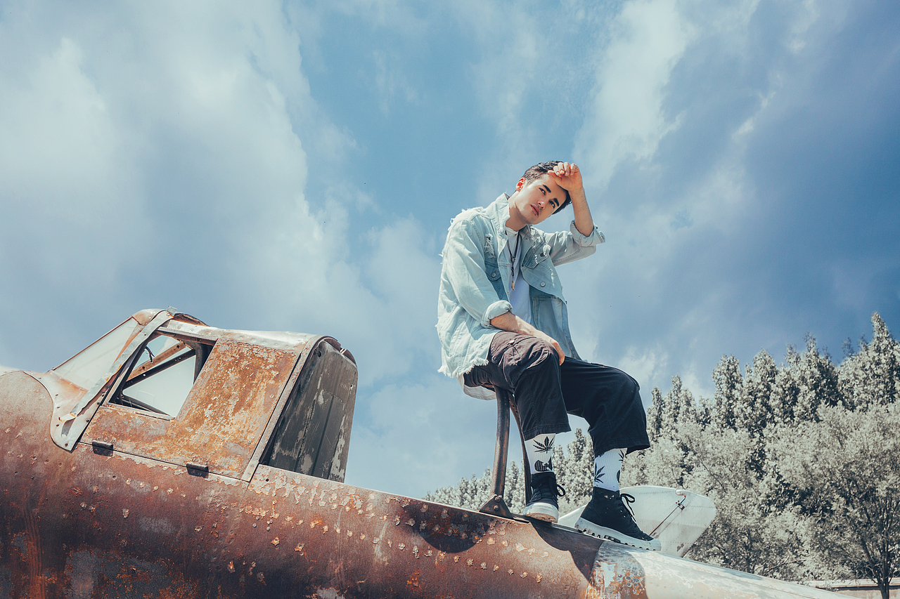 启程（图ZODg0OTc2NDg=） - 人像摄影 - 站酷设计师吴舒克_原创素材 - 站酷ZCOOL