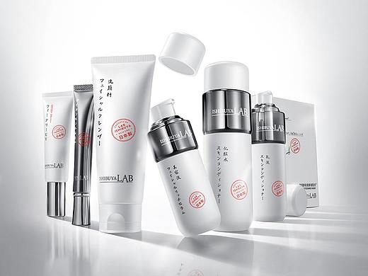 细步野海外旗舰店-首页C4D视觉设计