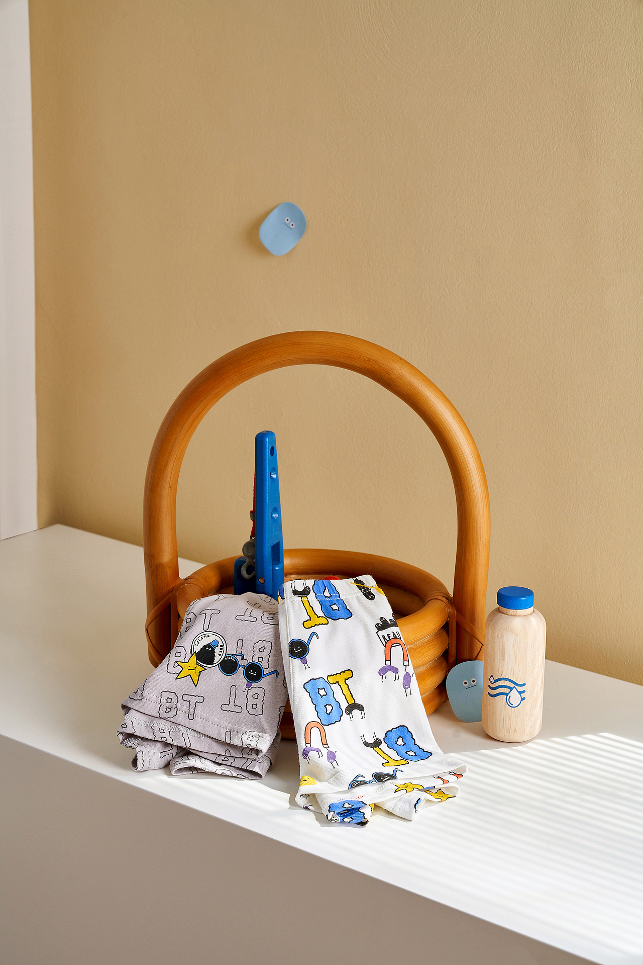 儿童内裤场景图拍摄（小黑托昵）（图ZMjY1NDYwODI0） - 其他摄影 - 站酷设计师摄影师菜菜原创素材 - 站酷ZCOOL