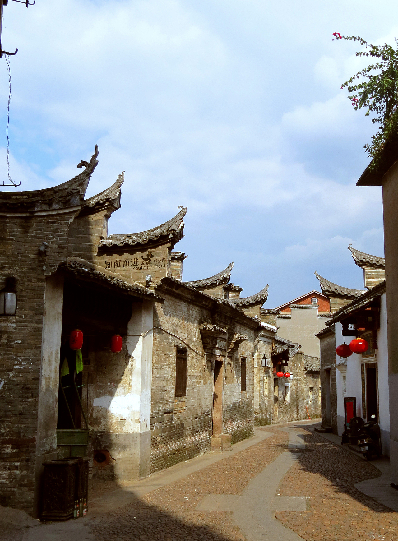 灶儿巷 这里很难找,绕了好多街.还好周围的人都知道这里.