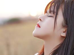 《女朋友》系列节选