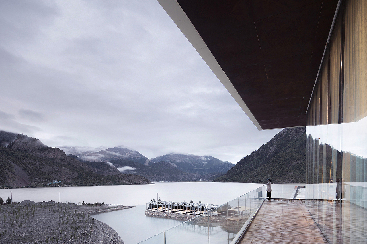 然乌湖国际自驾与房车营地,西藏 / 小隐建筑