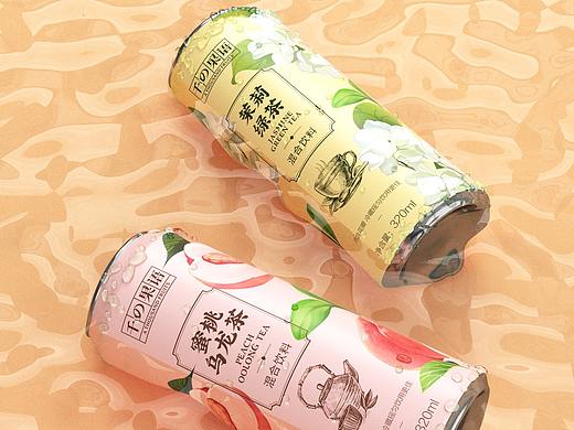 蜜桃乌龙茶 茉莉绿茶 茶饮料 · 千の果语