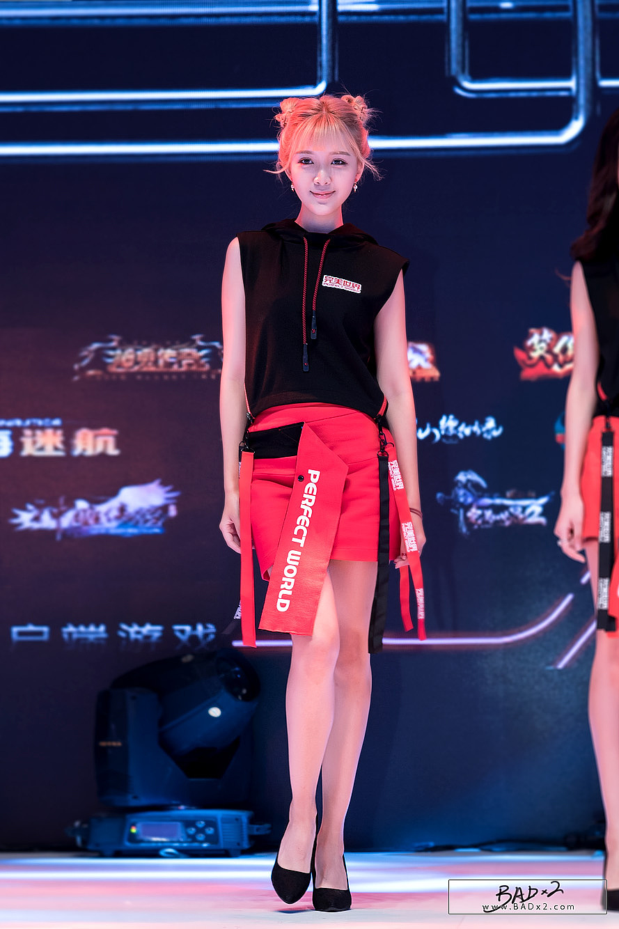 2017ChinaJoy ShowGirl随拍(二)（图ZODkyODM1NjA=） - 人像摄影 - 站酷设计师kenzou原创素材 - 站酷ZCOOL