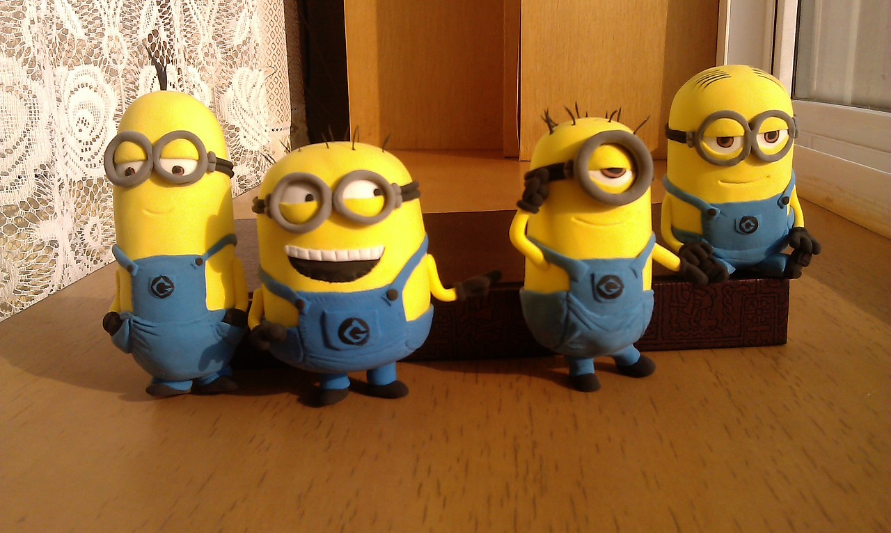 又一只胖胖的小黄人,这次四个一起来集合吧!