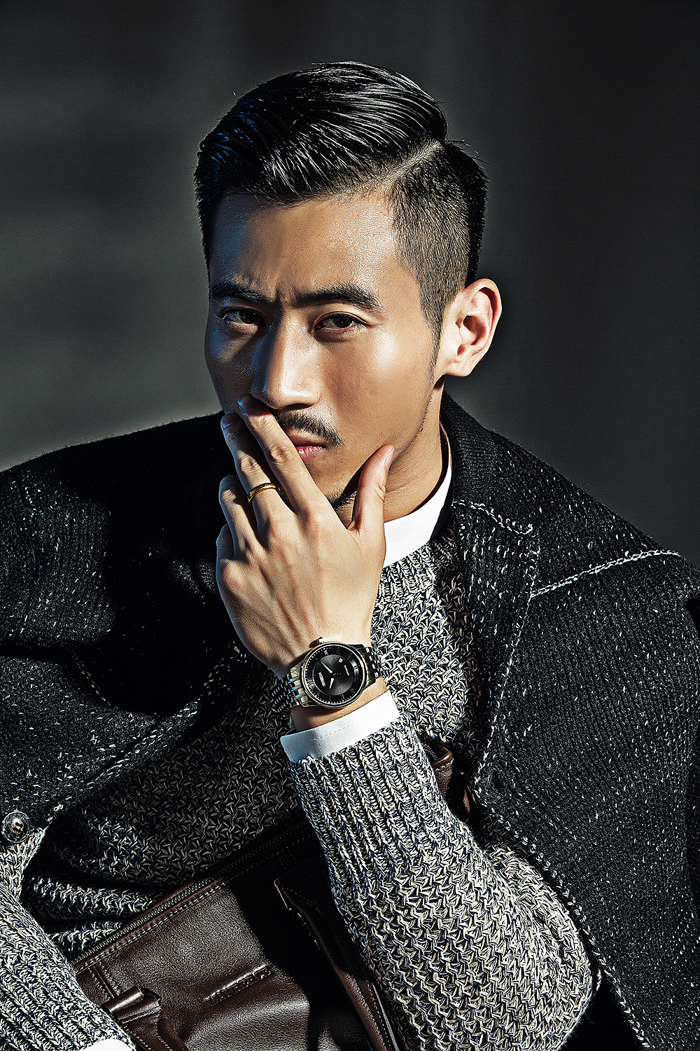 戴手表的男人最帅气一组手表的产品拍摄