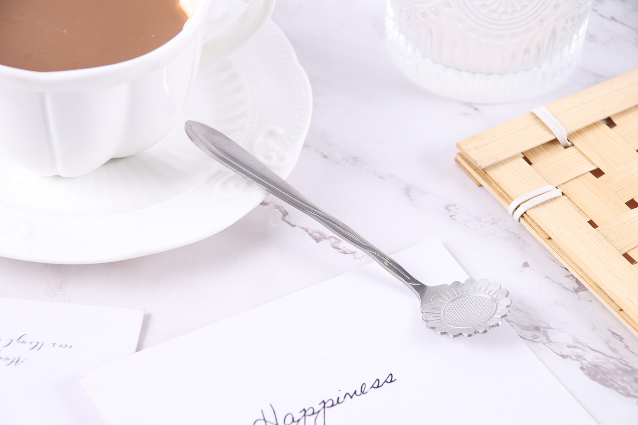 C03-餐具\V32向日葵小勺子