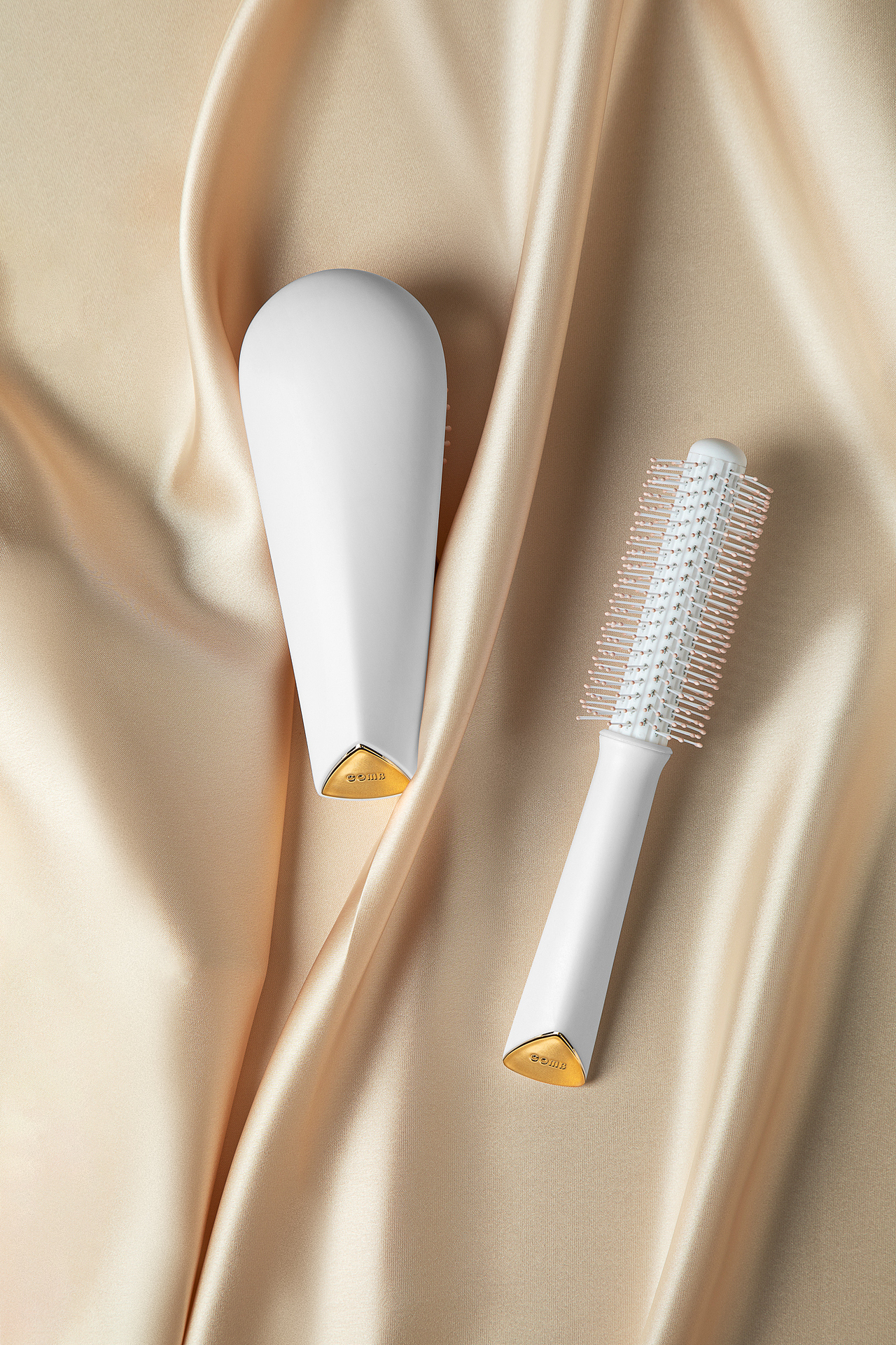 日用品-良舍家居羽毛气垫梳套装