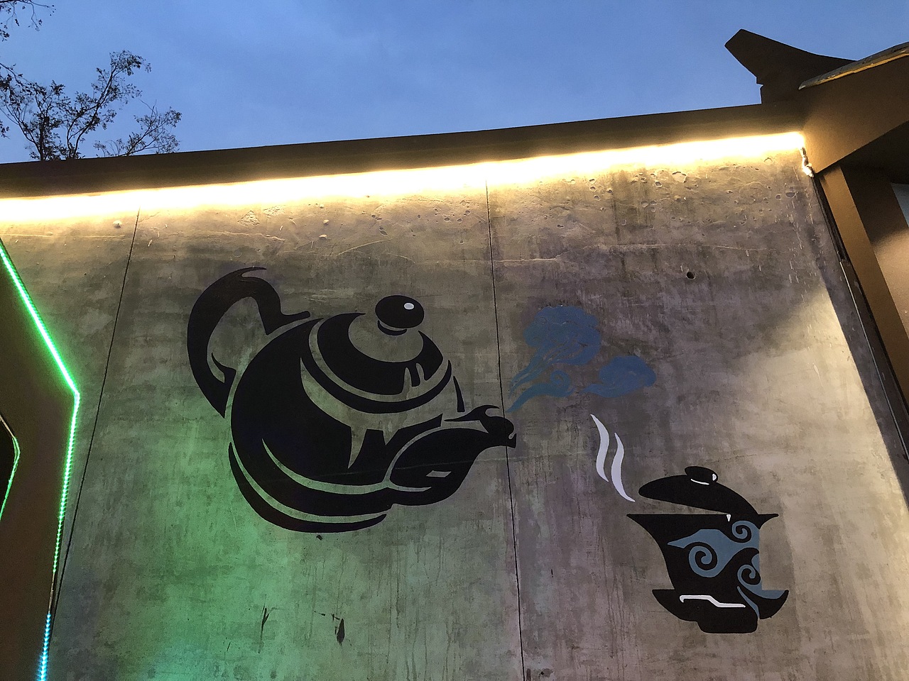 瀑布茶馆墙绘 茶叶手绘墙 茶坡绘画 景观墙绘