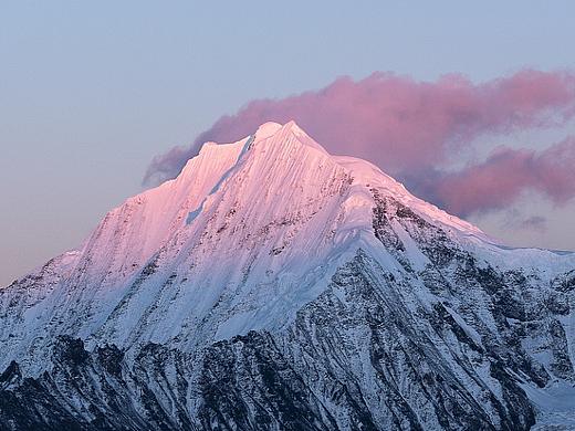 不如亲眼所见贡嘎雪山