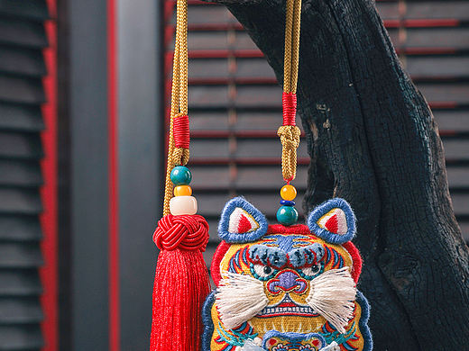 母子虎—一件两用的护身符