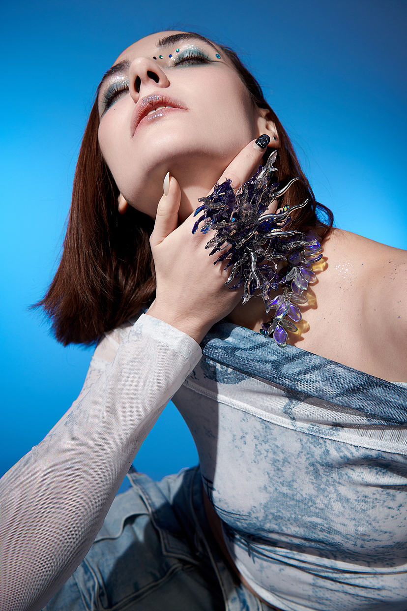 红与蓝-24年的第一次创作（图ZMzYwNzY4OTMy） - 人像摄影 - 站酷设计师丶Moose原创素材 - 站酷ZCOOL