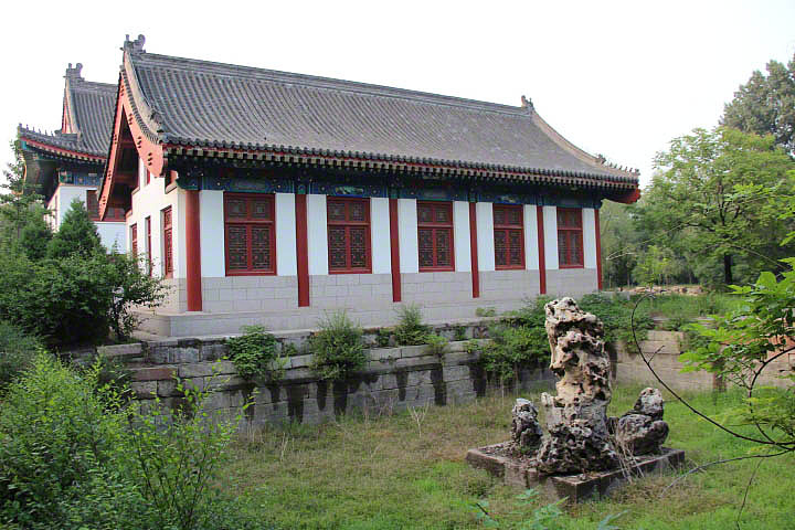 雨后的北大校园