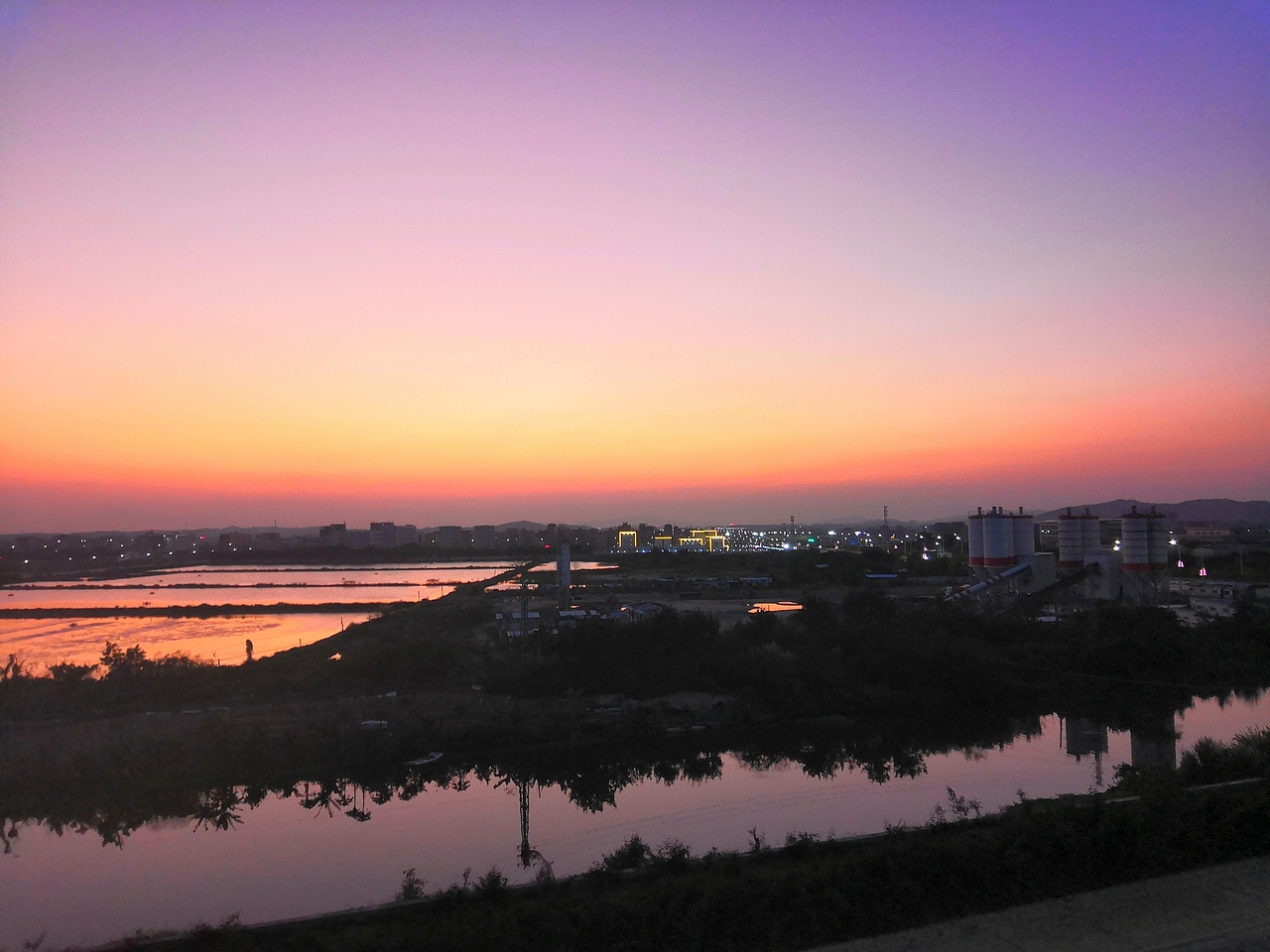 疫情期间 在家为国家做贡献（图ZMjAwNTE3NTcy） - 风光摄影 - 站酷设计师个银两岁星原创素材 - 站酷ZCOOL