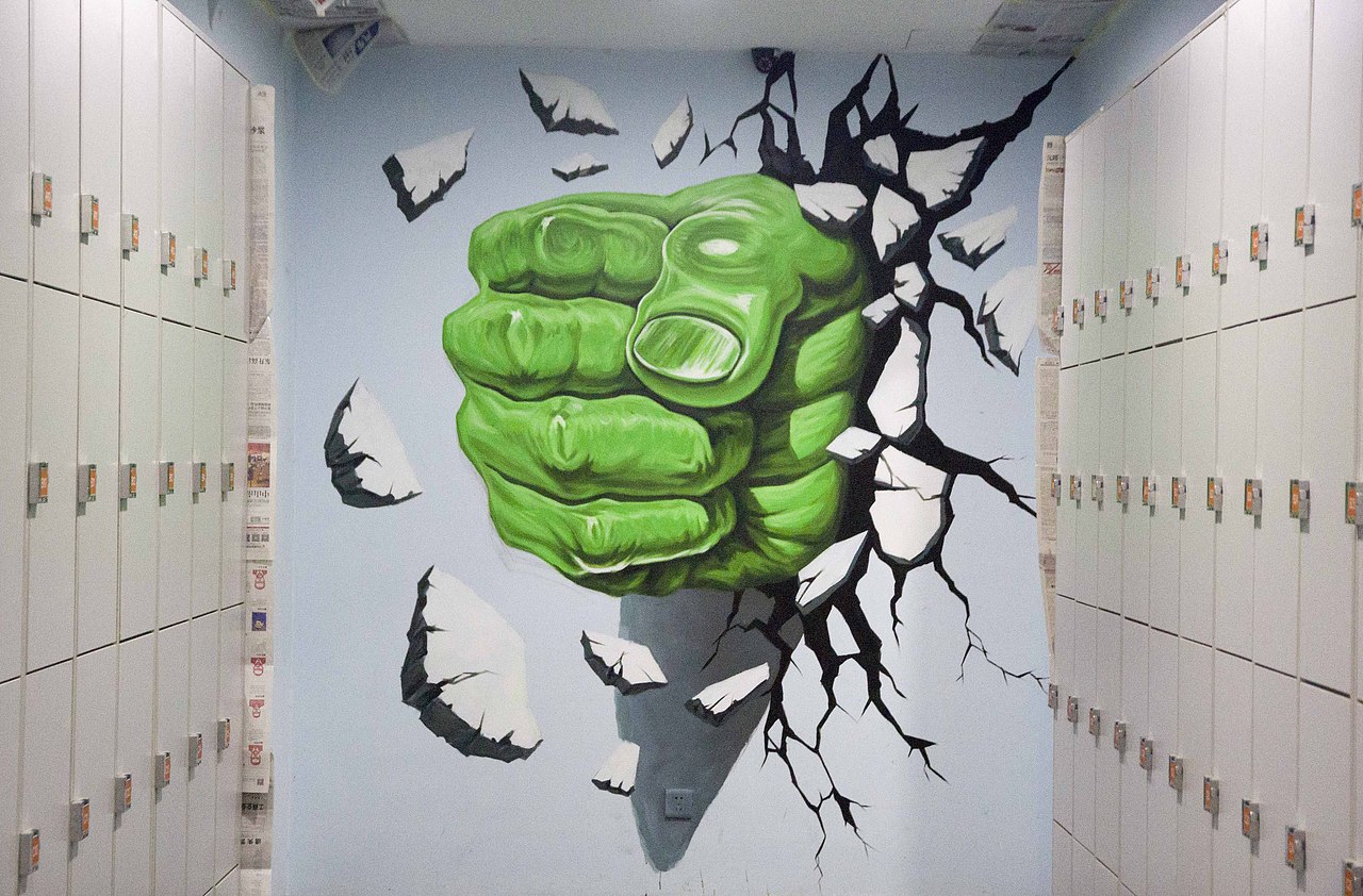 绿巨人-破墙而出