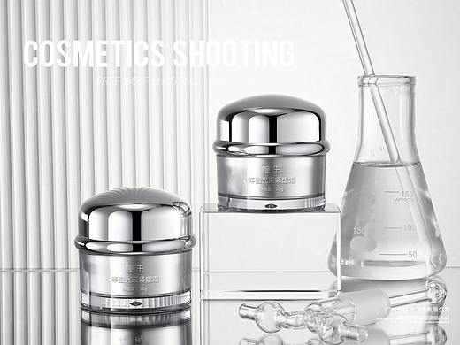 化妆品 护肤品 医美风 水乳 精华液精修场景