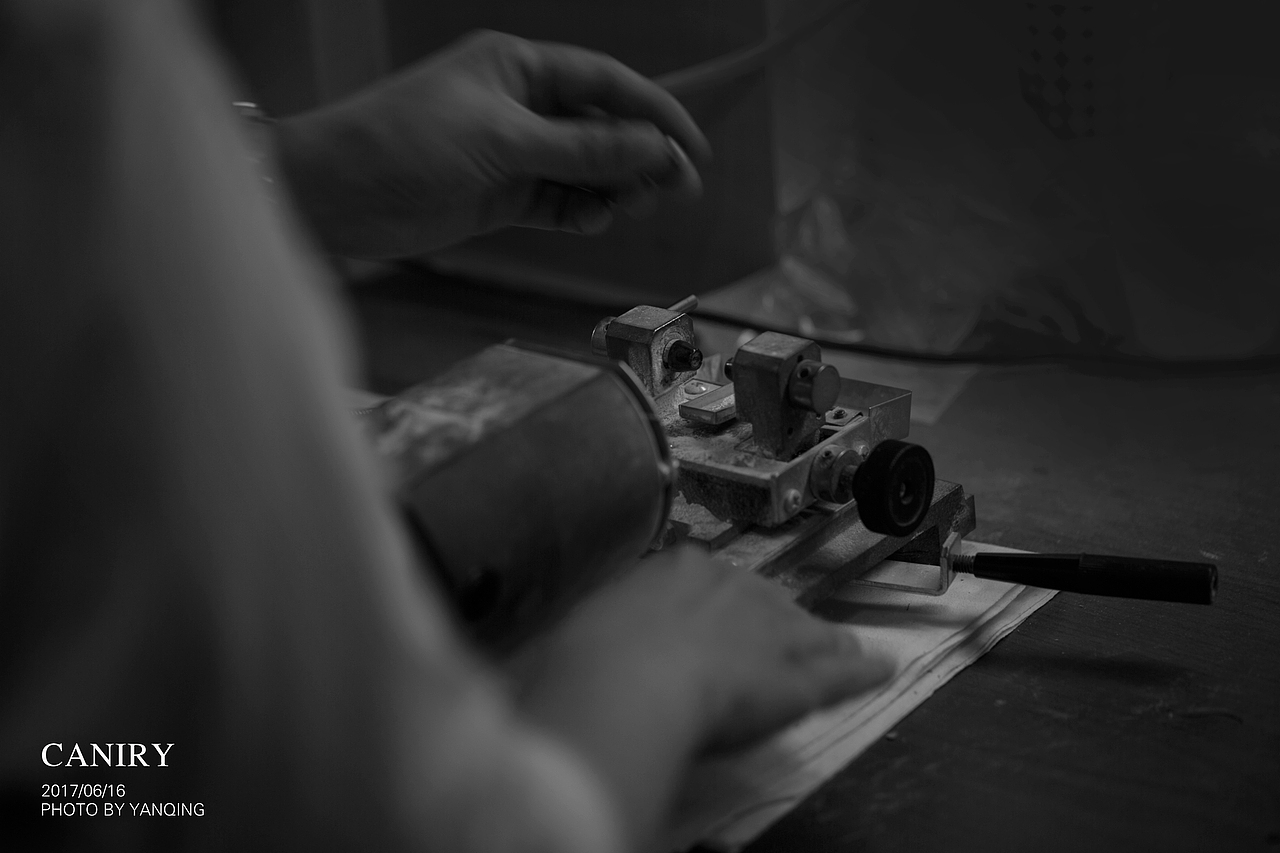 珍珠珠宝工艺黑白纪实图