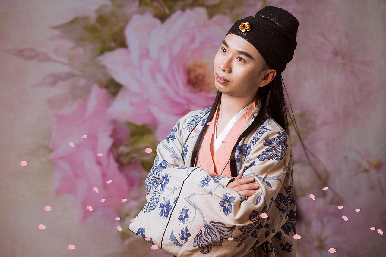 〖杨大侠(HeroYang)COS剧照:“圣人无功,至人无名,神人无我”。淡泊利禄诱惑,淡忘恩怨情仇,活出自己的真性情,就能超越天地,作逍遥之游,享自得之乐。〗