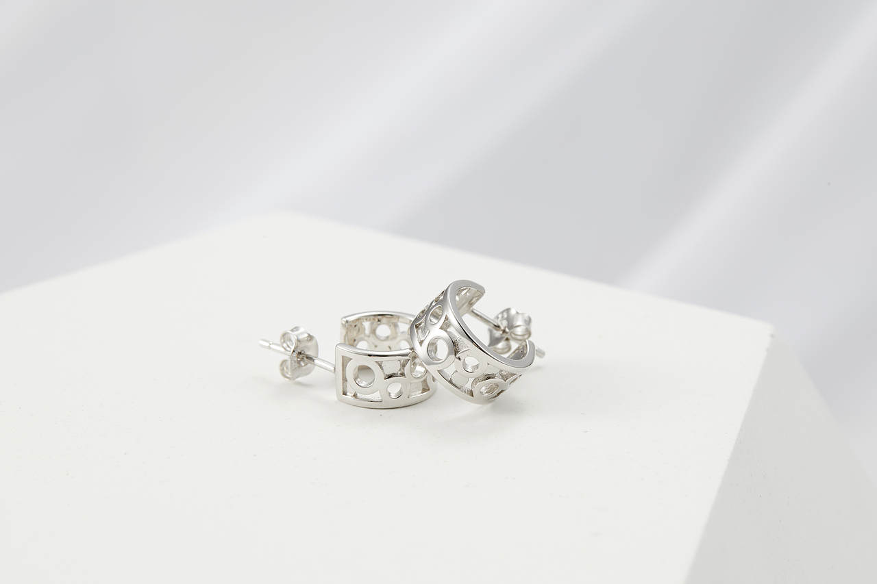 GEN金屬飾品小場(chǎng)景拍攝//21007（圖ZMjY5ODQxNjUy） - 產(chǎn)品攝影 - 站酷設(shè)計(jì)師一成文化原創(chuàng)素材 - 站酷ZCOOL