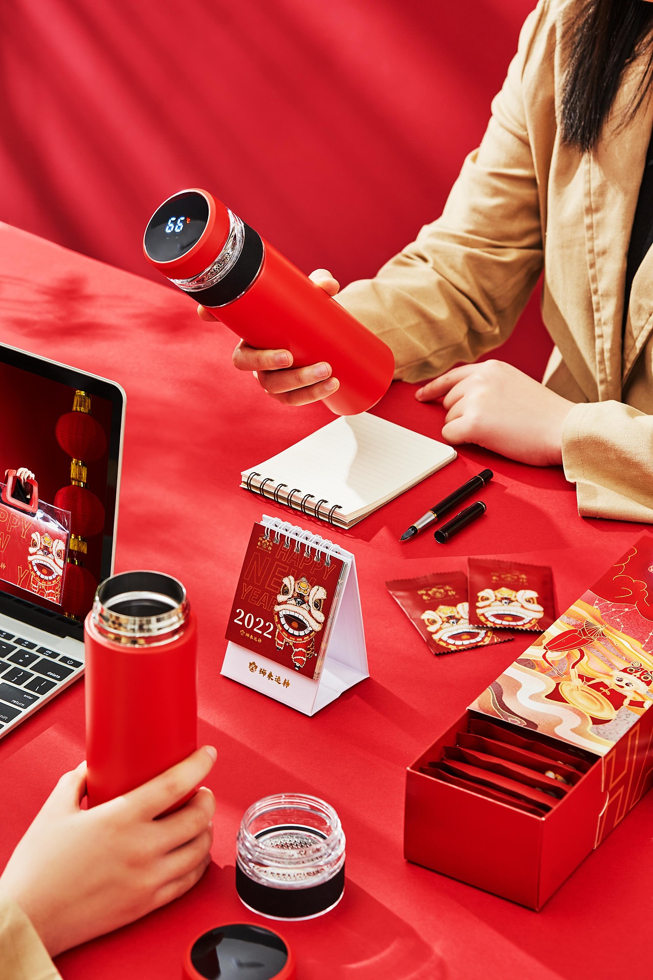 福鼎白茶-狮来运转文创礼盒（图ZMjgwMzk1NTgw） - 产品摄影 - 站酷设计师福鼎美图商业摄影原创素材 - 站酷ZCOOL