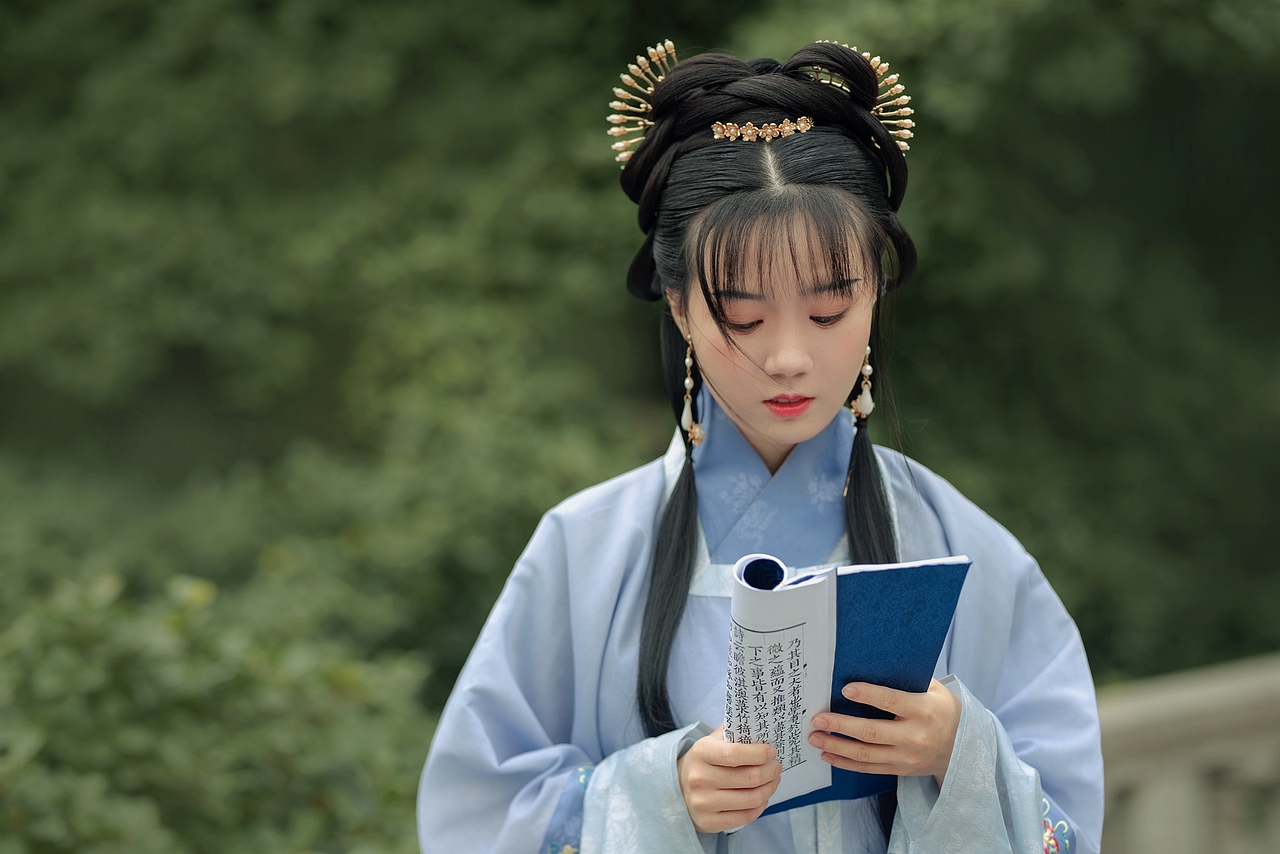 娉娉褭褭十三馀，豆蔻梢头二月初。（图ZMjM1ODY3MDE2） - 人像摄影 - 站酷设计师辰风学长原创素材 - 站酷ZCOOL